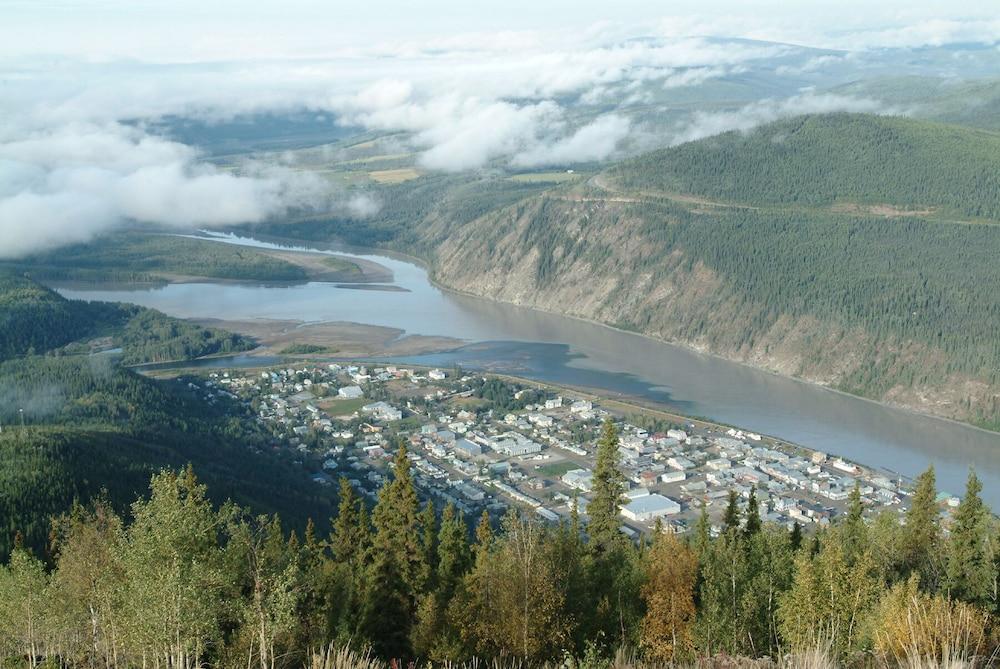Holland America Dawson City Inn Exteriér fotografie