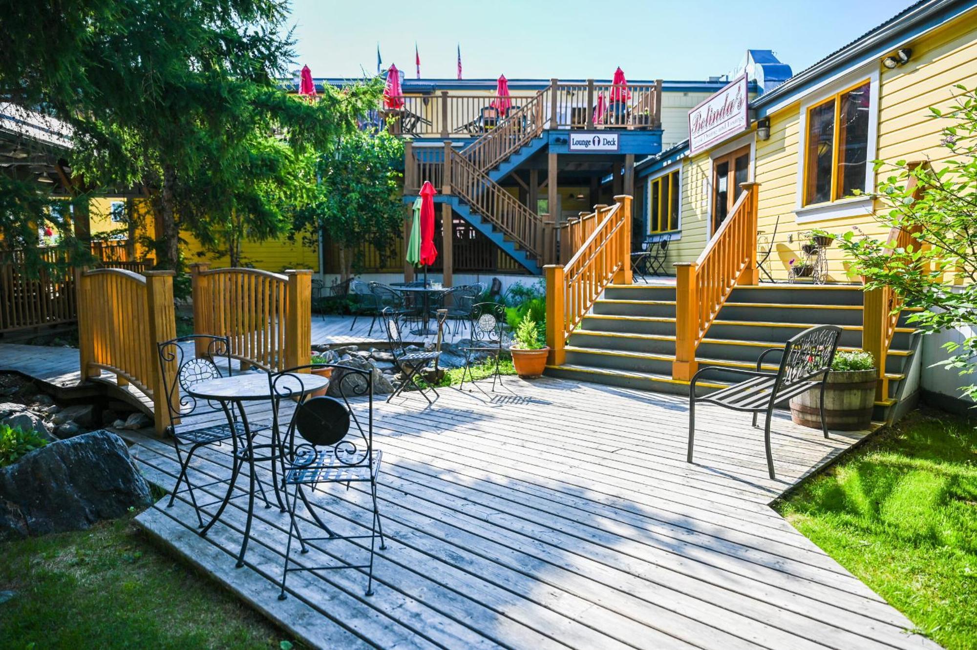 Holland America Dawson City Inn Exteriér fotografie