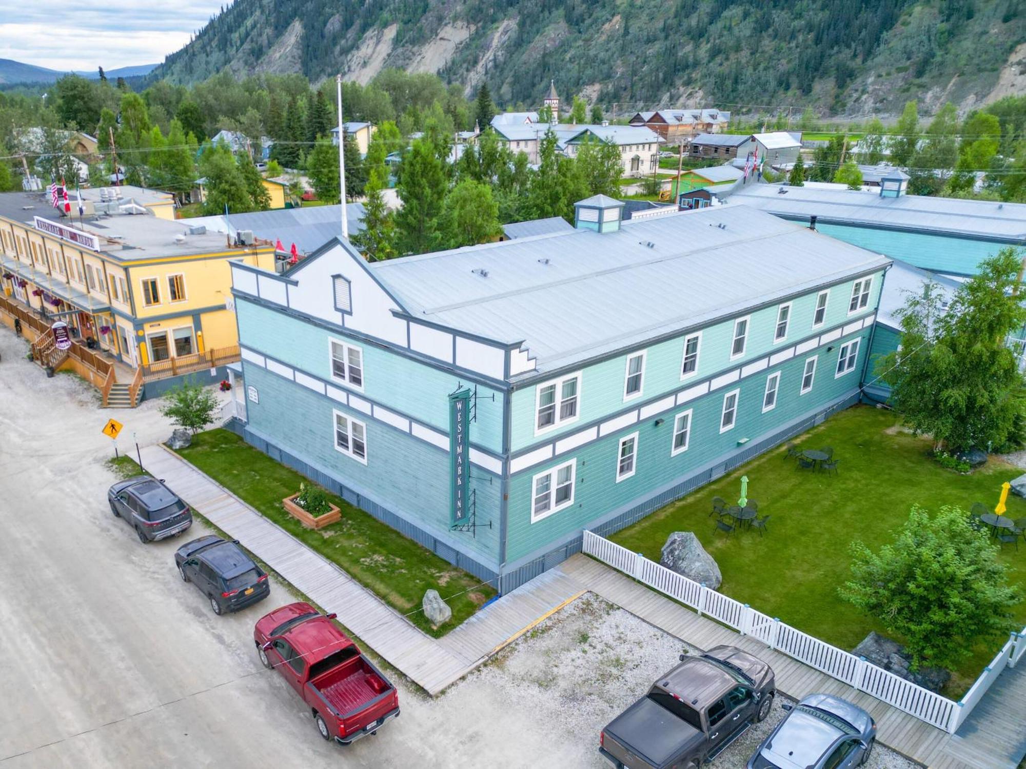 Holland America Dawson City Inn Exteriér fotografie